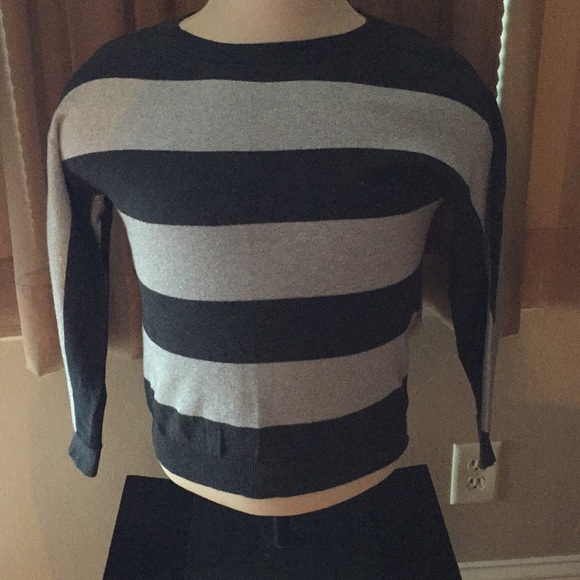 Liz Claiborne Sweaters - Liz Claiborne juniors sweater